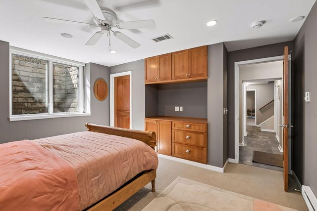 590 Montcalm Place, Saint Paul, MN 55116