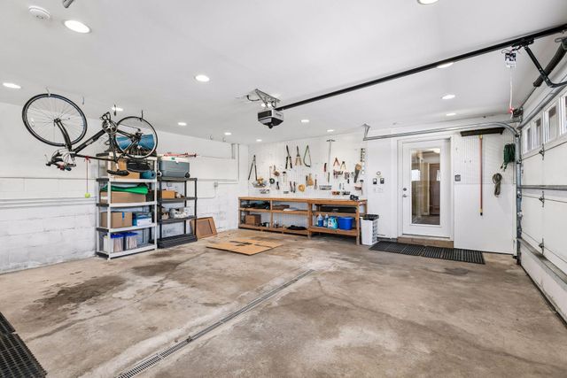 590 Montcalm Place, Saint Paul, MN 55116