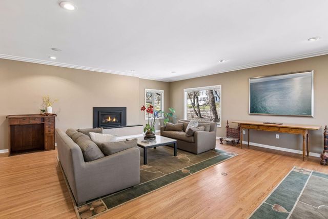 590 Montcalm Place, Saint Paul, MN 55116