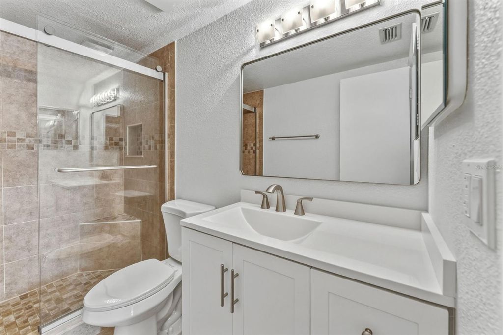 Image 13 of property listing at 11409 8TH STREET N 1503, St Petersburg, FL 33716