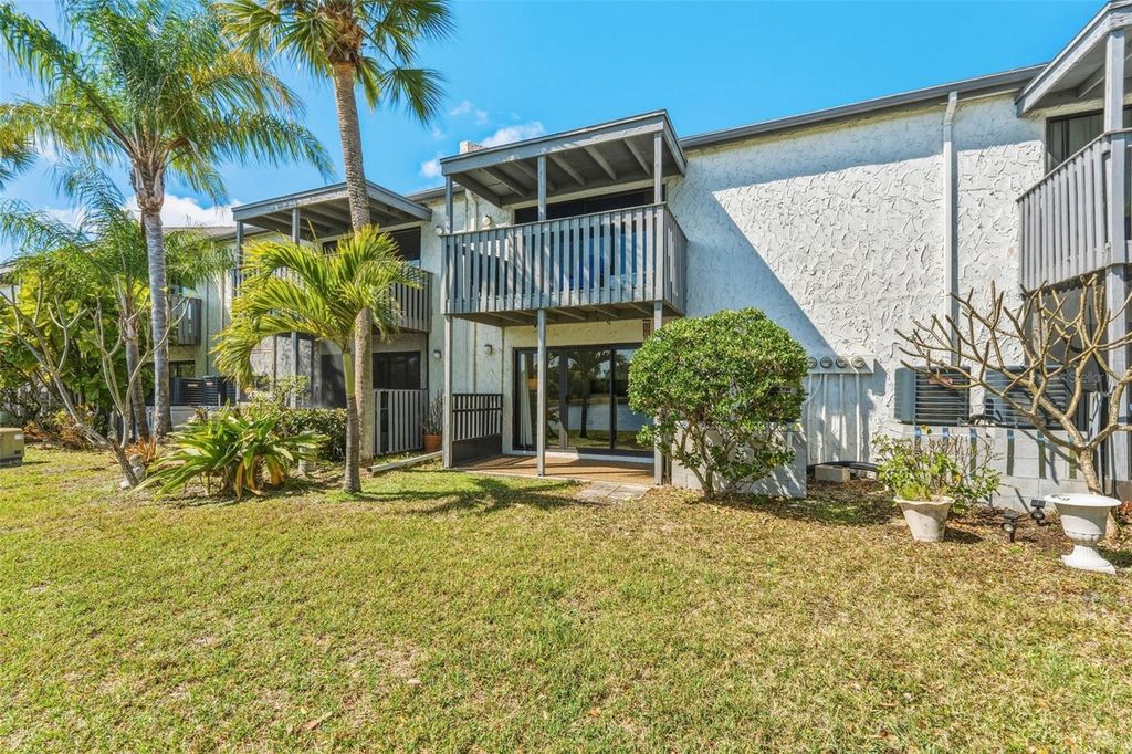 Image 20 of property listing at 11409 8TH STREET N 1503, St Petersburg, FL 33716
