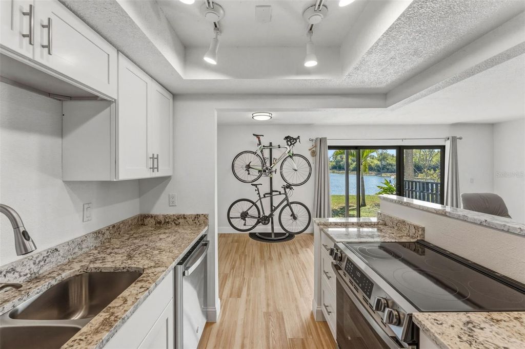 Image 6 of property listing at 11409 8TH STREET N 1503, St Petersburg, FL 33716