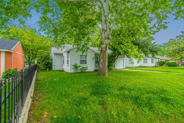 2526 Rolinda Drive, Dallas, TX 75211