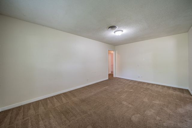 2526 Rolinda Drive, Dallas, TX 75211