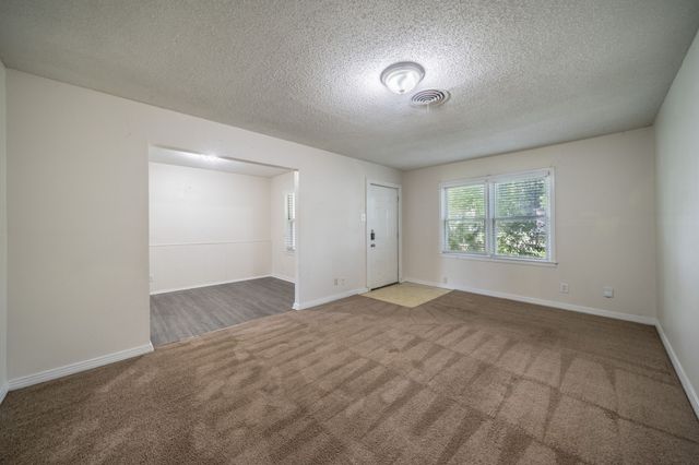 2526 Rolinda Drive, Dallas, TX 75211