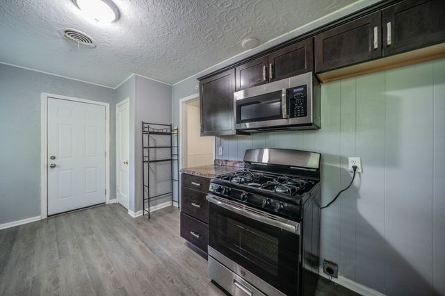 2526 Rolinda Drive, Dallas, TX 75211