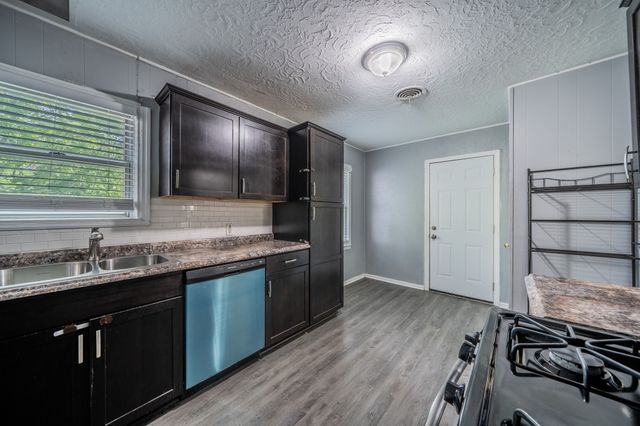 2526 Rolinda Drive, Dallas, TX 75211