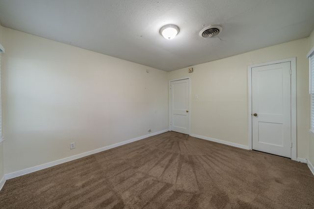 2526 Rolinda Drive, Dallas, TX 75211