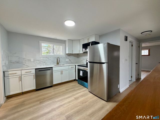 164 Sycamore Street 1R, Bristol, CT 06010