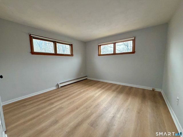 164 Sycamore Street 1R, Bristol, CT 06010