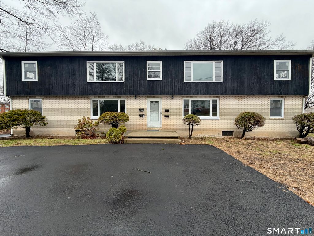 164 Sycamore Street 1R, Bristol, CT 06010