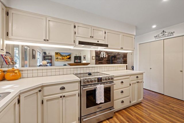 207 Eagle Dr, Chewelah, WA 99109