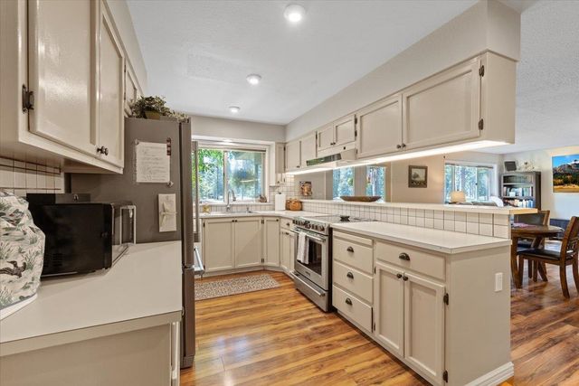 207 Eagle Dr, Chewelah, WA 99109