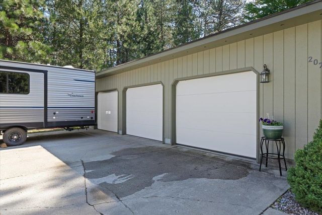 207 Eagle Dr, Chewelah, WA 99109