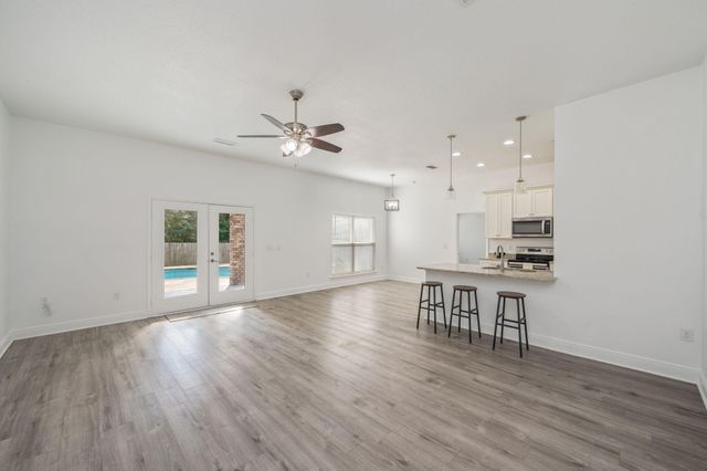 3208 Arthur Boulevard, Crestview, FL 32536