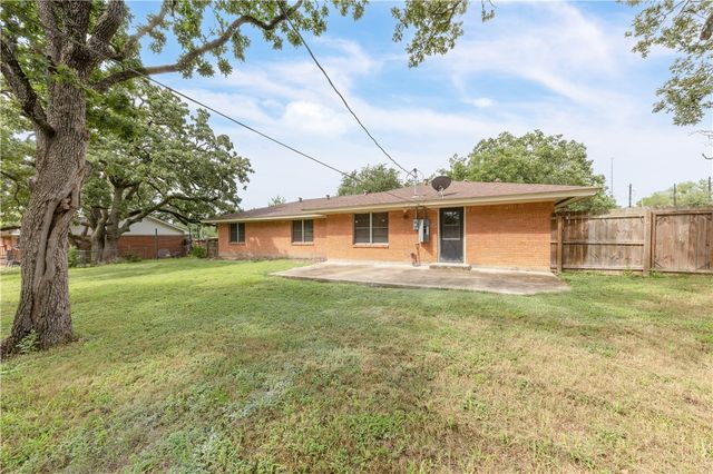 2605 Morris Lane, Bryan, TX 77802