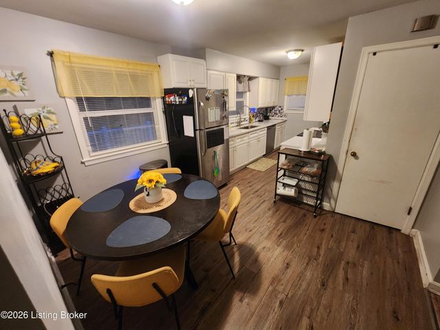 3209 Bridwell Dr, Louisville, KY 40216