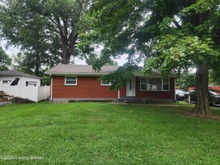 3209 Bridwell Dr, Louisville, KY 40216