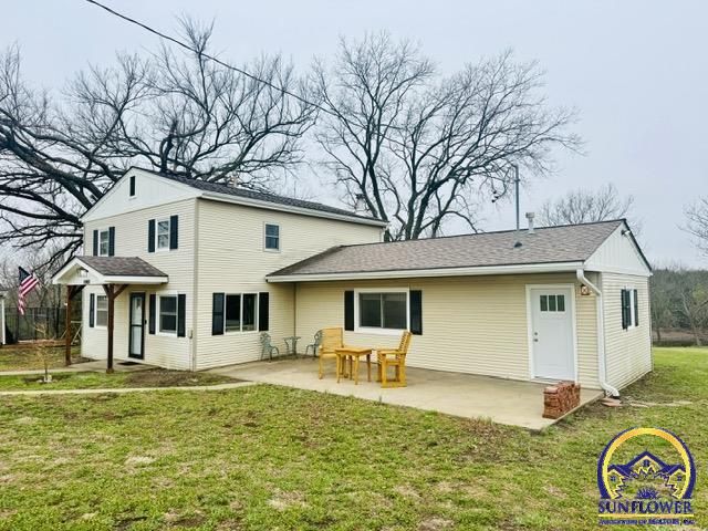 10481 T4 RD, Hoyt, KS 66440