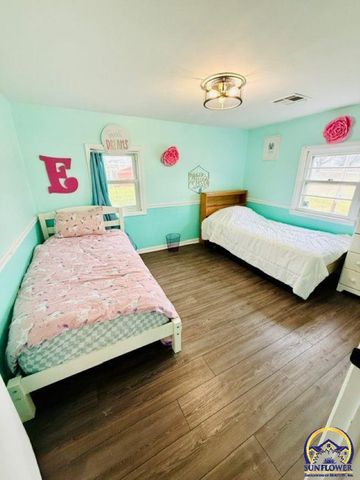 10481 T4 RD, Hoyt, KS 66440