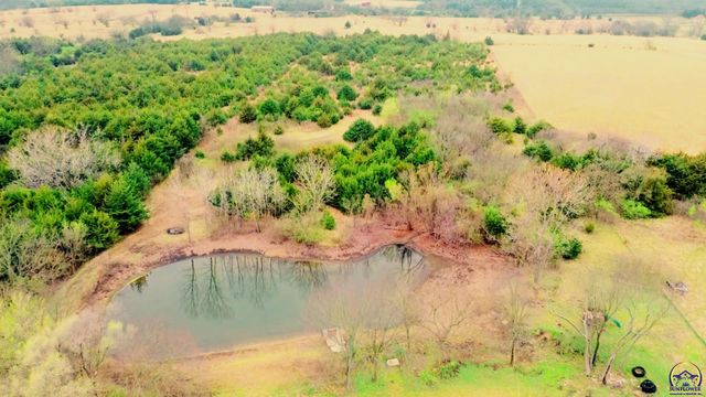 10481 T4 RD, Hoyt, KS 66440