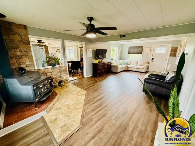 10481 T4 RD, Hoyt, KS 66440