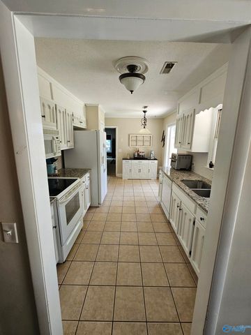 217 Constitution Drive, Meridianville, AL 35759