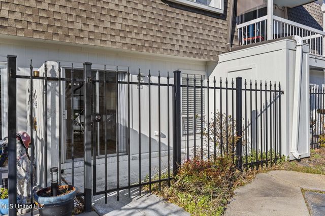 550 Post Road, 1002, Ridgeland, MS 39157