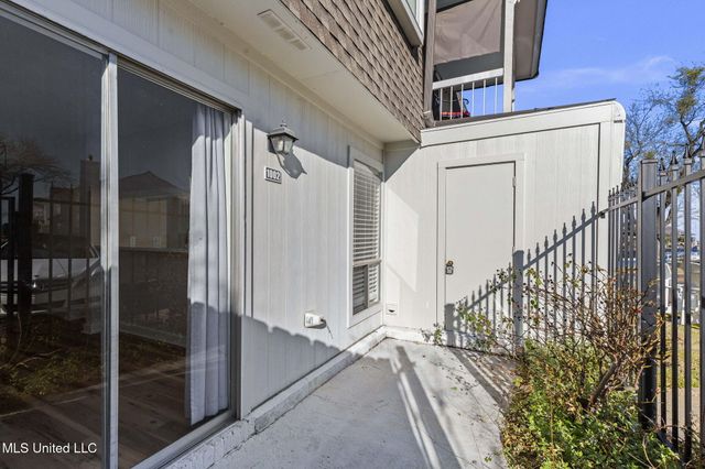 550 Post Road, 1002, Ridgeland, MS 39157