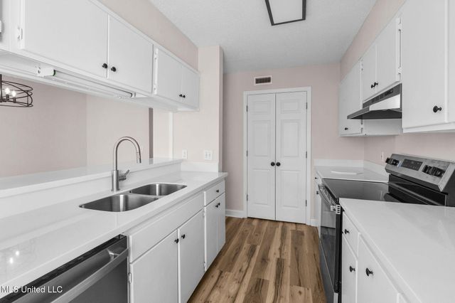 550 Post Road, 1002, Ridgeland, MS 39157