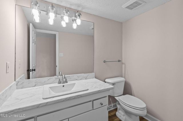 550 Post Road, 1002, Ridgeland, MS 39157