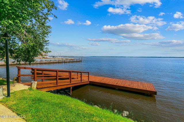 550 Post Road, 1002, Ridgeland, MS 39157