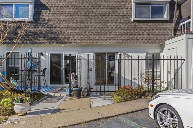 550 Post Road, 1002, Ridgeland, MS 39157