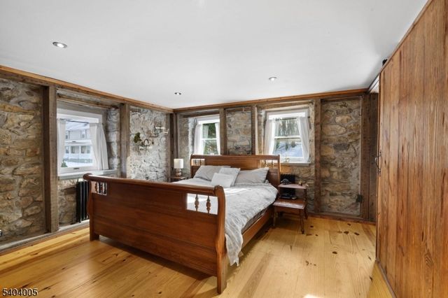 22 Kelly Pl, Stanhope Boro, NJ 07874