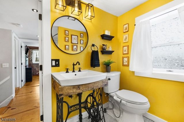 22 Kelly Pl, Stanhope Boro, NJ 07874