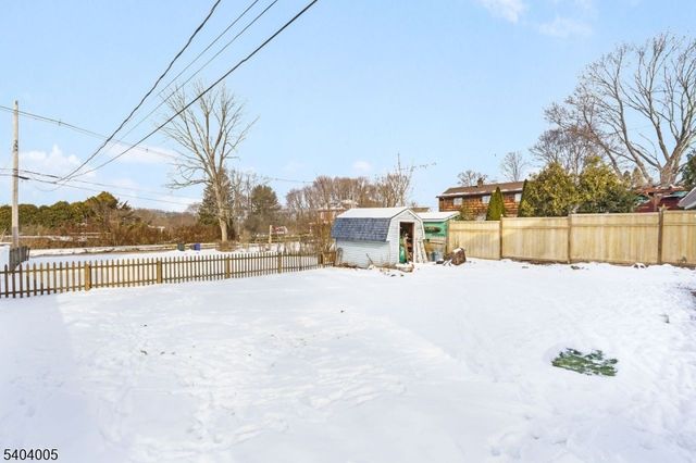 22 Kelly Pl, Stanhope Boro, NJ 07874