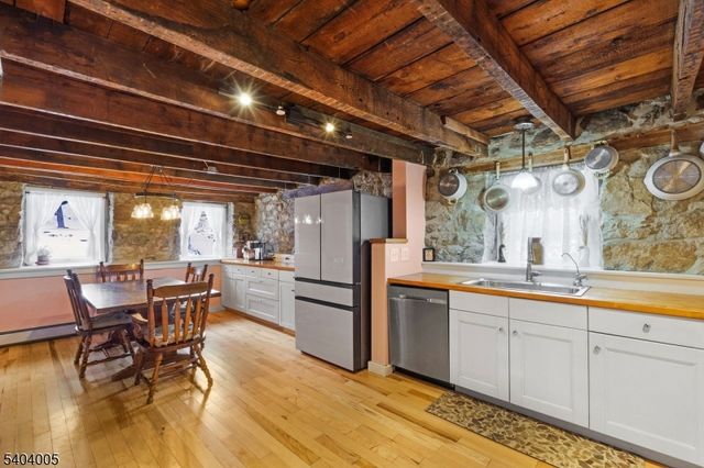 22 Kelly Pl, Stanhope Boro, NJ 07874