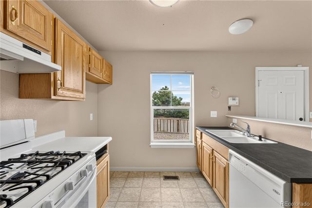 23341 E Saratoga Circle, Aurora, CO 80016