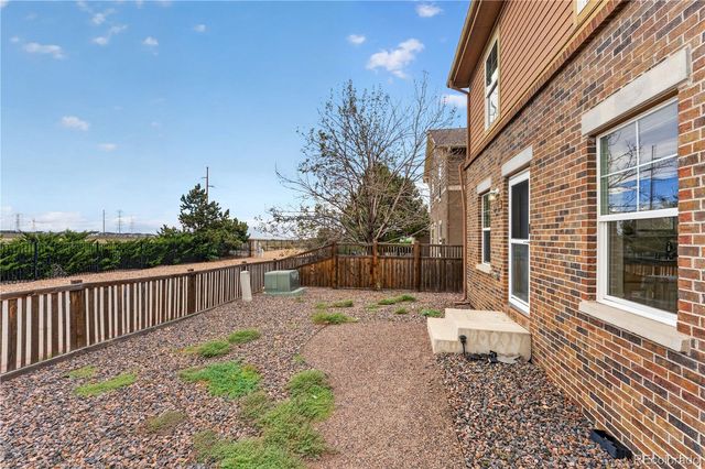 23341 E Saratoga Circle, Aurora, CO 80016