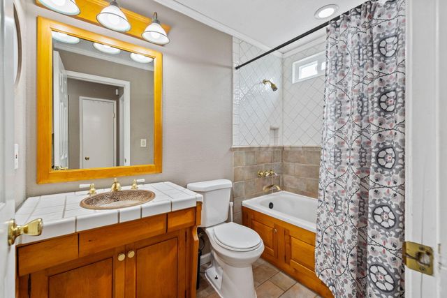 1128 N Jefferson Street, Tulare, CA 93274