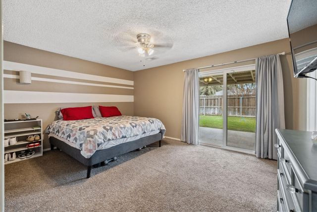 1128 N Jefferson Street, Tulare, CA 93274