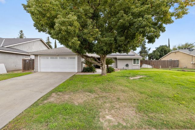 1128 N Jefferson Street, Tulare, CA 93274