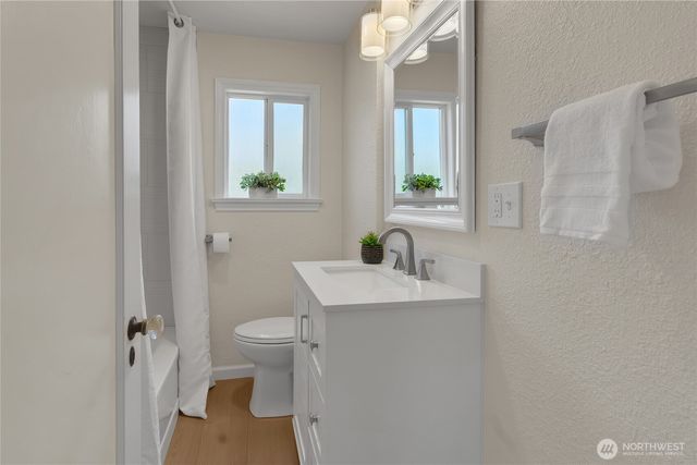 3909 SW Stevens Street, Seattle, WA 98116