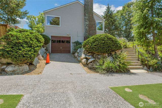 3909 SW Stevens Street, Seattle, WA 98116