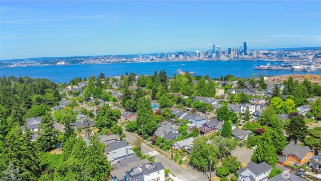 3909 SW Stevens Street, Seattle, WA 98116