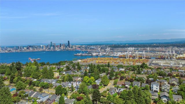 3909 SW Stevens Street, Seattle, WA 98116