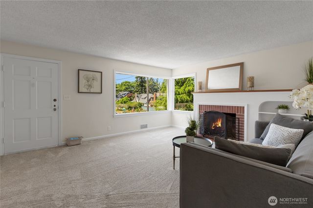3909 SW Stevens Street, Seattle, WA 98116