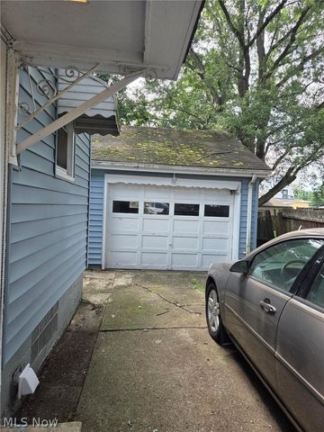 239 Gladstone Street, Campbell, OH 44405