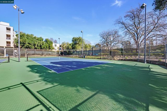 420 N Civic Dr 403, Walnut Creek, CA 94596