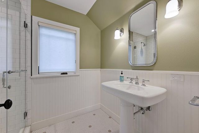 307 Laurel Valley RD, West Lake Hills, TX 78746